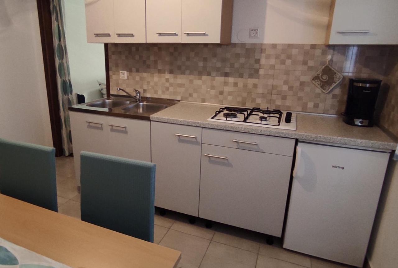 App Karmen With Free Parkig Apartment โปเรช ภายนอก รูปภาพ