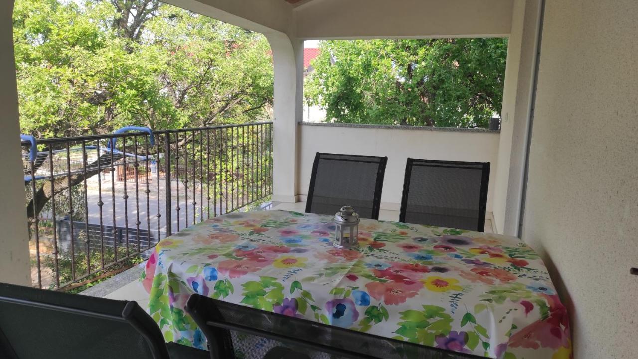 App Karmen With Free Parkig Apartment โปเรช ภายนอก รูปภาพ