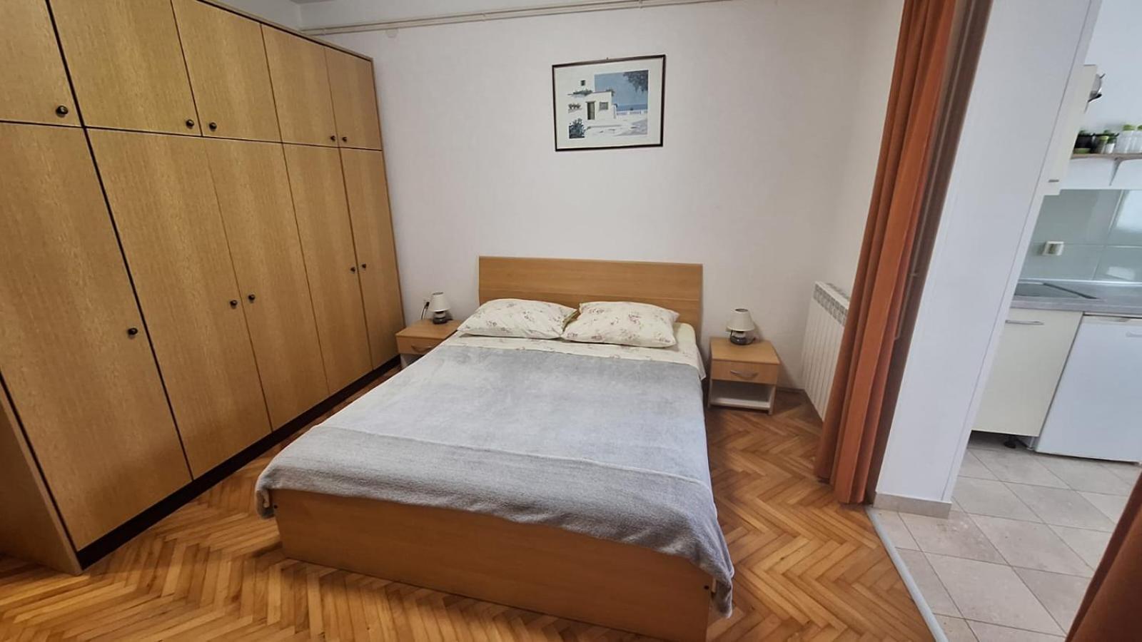 App Karmen With Free Parkig Apartment โปเรช ภายนอก รูปภาพ
