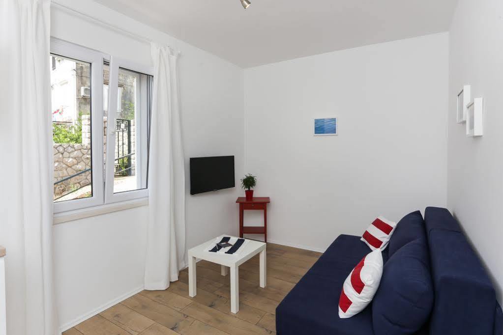 App Karmen With Free Parkig Apartment โปเรช ภายนอก รูปภาพ
